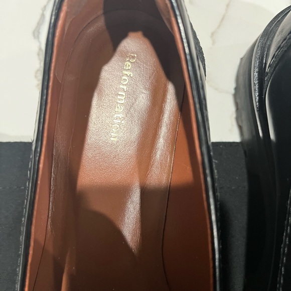 Reformation Agathea Chunky Loafer - US 7 Black - Picture 9 of 10